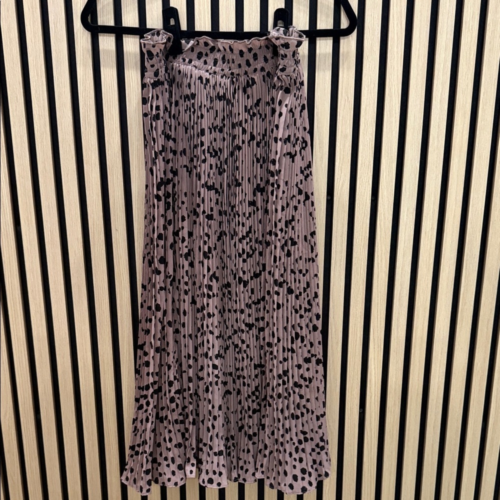 Chic Polka Dot Pleated Midi Skirt
